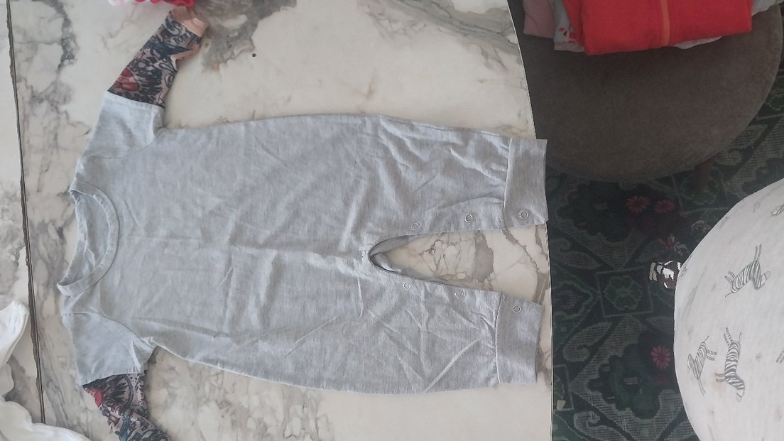 Gri Kısa Kollu Bebek Hastane Kıyafeti - Görsel 2