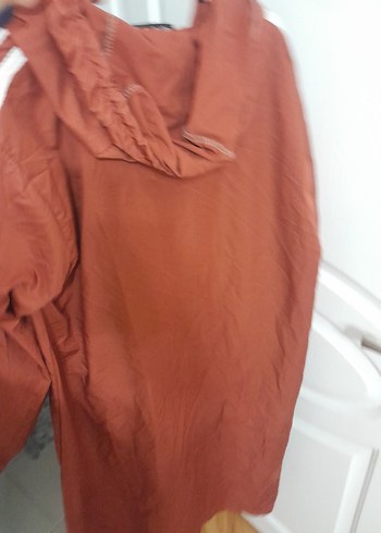 Kadın Uzun Kahverengi Kapüşonlu Yağmurluk - Görsel 4