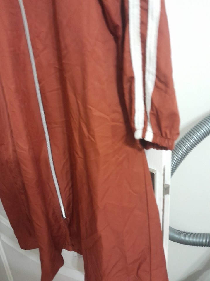 Kadın Uzun Kahverengi Kapüşonlu Yağmurluk - Görsel 2