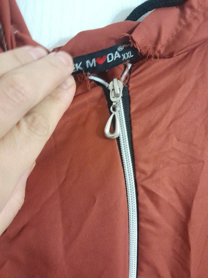 Kadın Uzun Kahverengi Kapüşonlu Yağmurluk - Görsel 5