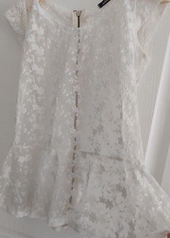 Dantel Detaylı Beyaz Kolsuz Bluz - Görsel 2