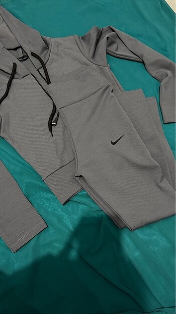 Diğer Nike tayt takım