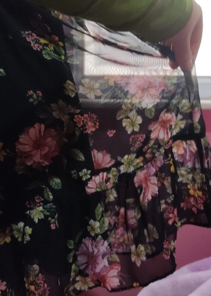 Çiçekli elbise  - Görsel 4