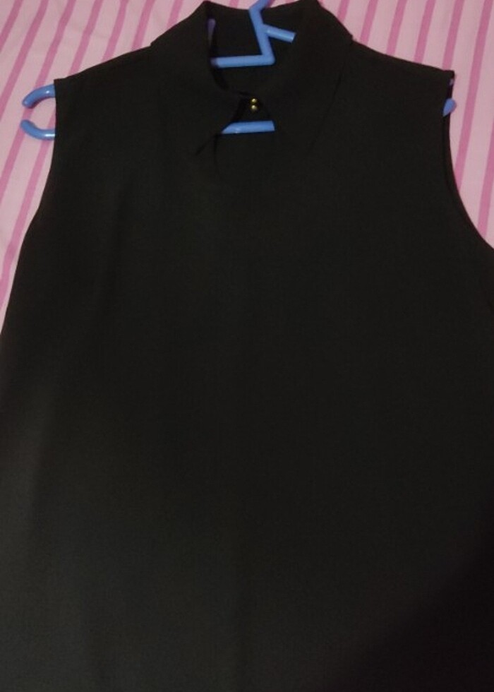 Siyah gömlek  - Görsel 3