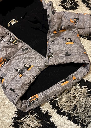 Kapüşonlu Erkek Çocuk Gri Baskılı Mont - Görsel 6