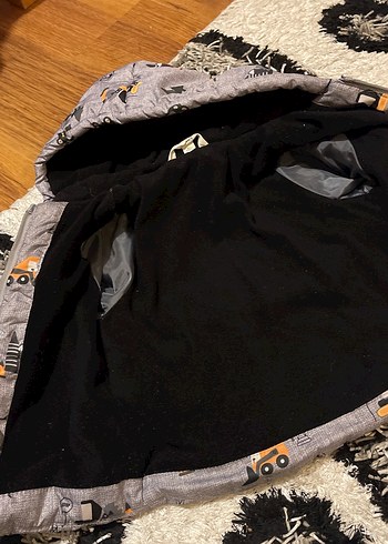 Kapüşonlu Erkek Çocuk Gri Baskılı Mont - Görsel 3