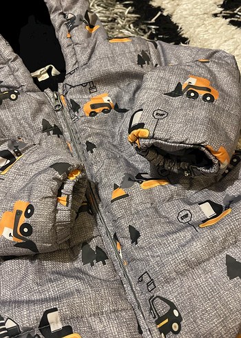 Kapüşonlu Erkek Çocuk Gri Baskılı Mont - Görsel 2