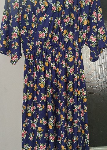 Renkli Çiçek Desenli Uzun Hemşire Önlüğü - Görsel 5