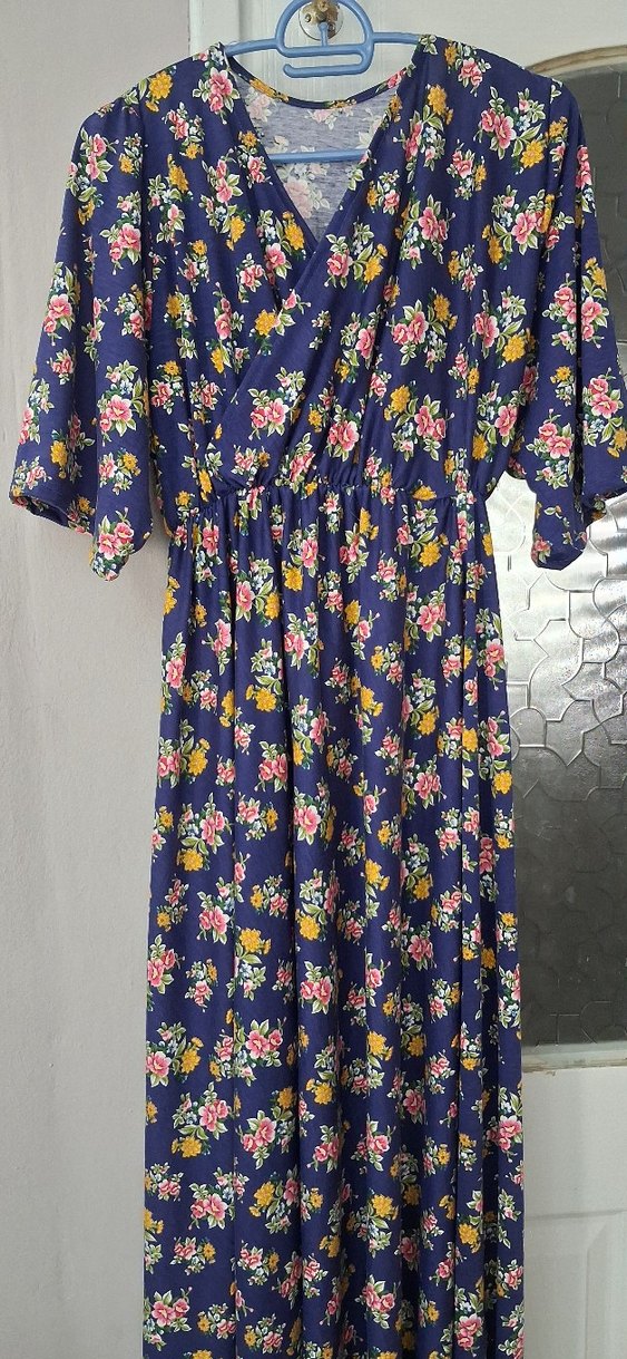 Renkli Çiçek Desenli Uzun Hemşire Önlüğü - Görsel 3