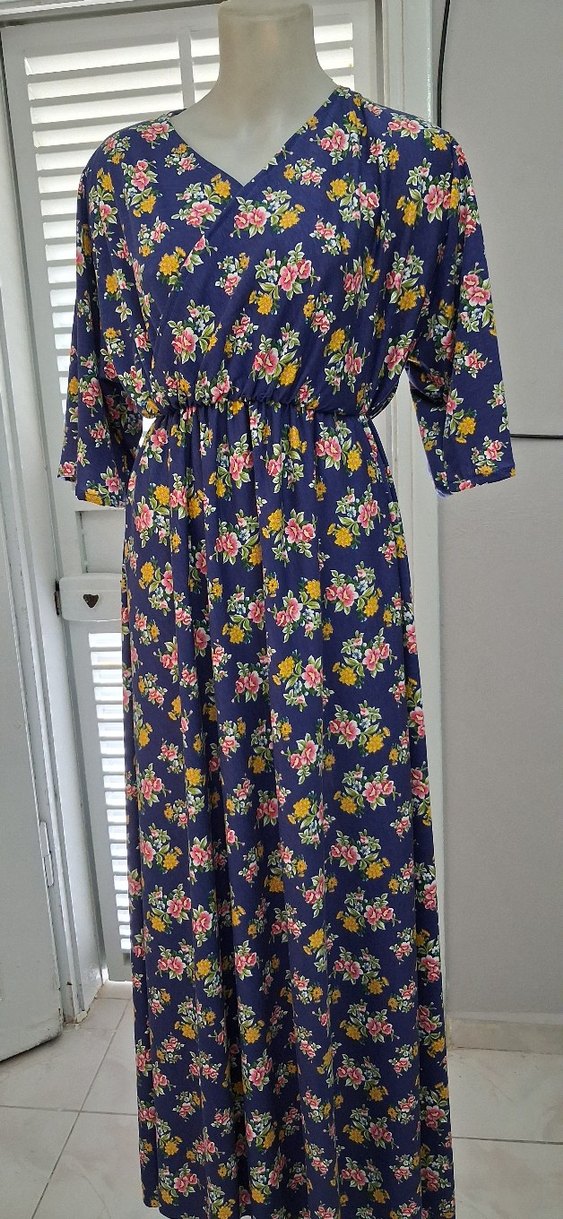 Renkli Çiçek Desenli Uzun Hemşire Önlüğü - Görsel 2