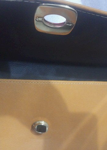 Bej Parlak Tokalı portföy çanta - Görsel 6