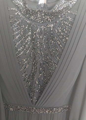 Uzun Kollu Siyah Nakışlı Pilili Abiye Elbise - Görsel 5