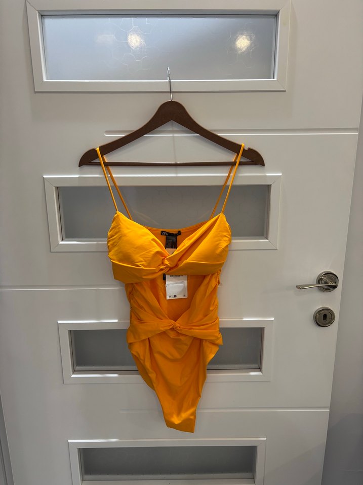 Sarı Drapeli İnce Askılı Kadın Mayo - Görsel 2