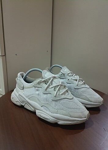 Adidas Ozwego 