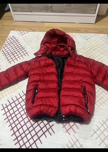 xs Beden kırmızı Renk Kırmızı Kapüşonlu Kadın şişme Mont