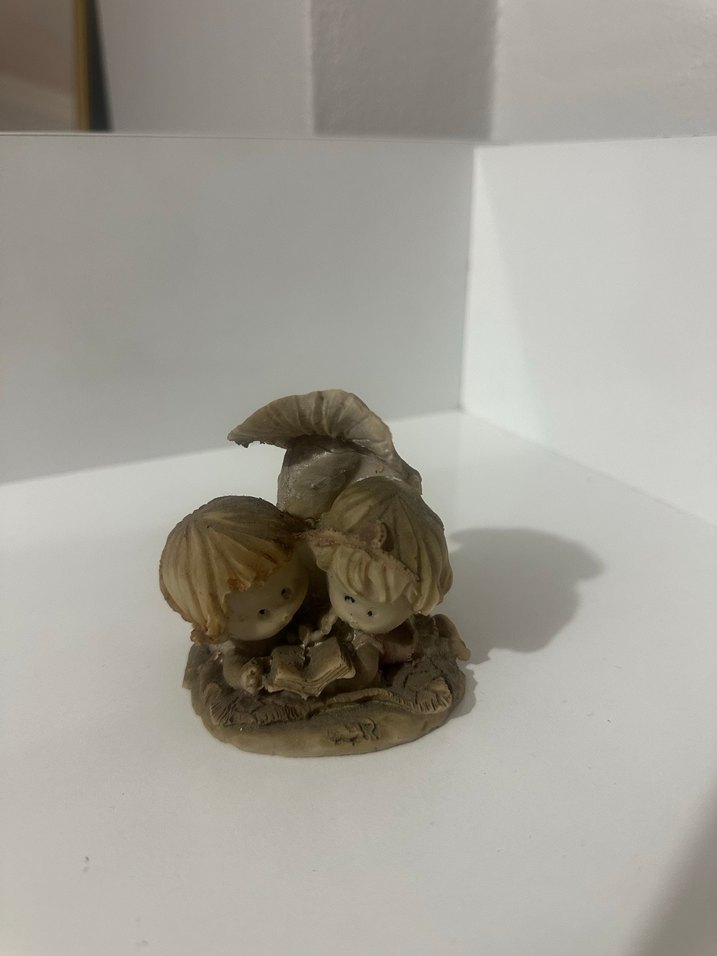 Bej ve Gri İki Çocuk Biblo - Görsel 2