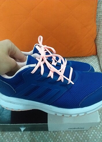 36 Beden lacivert Renk Adidas ayakkabı