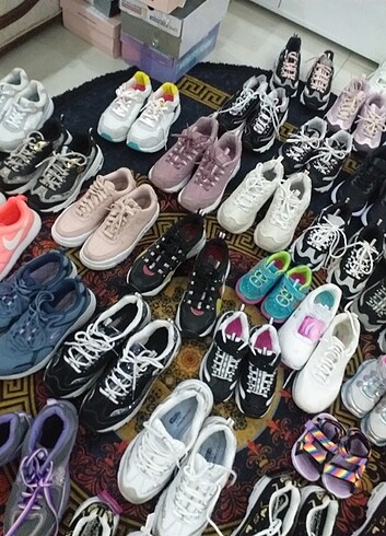 40 Beden çeşitli Renk Adidas ayakkabı