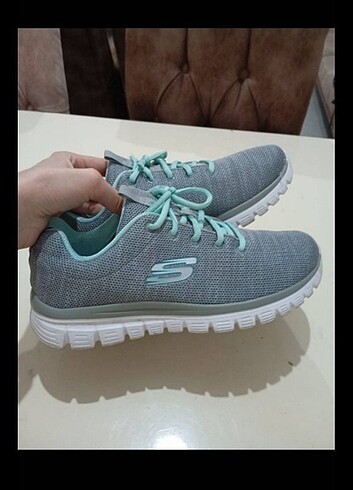Skechers