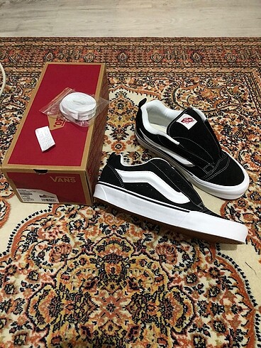 Vans Knu Skool