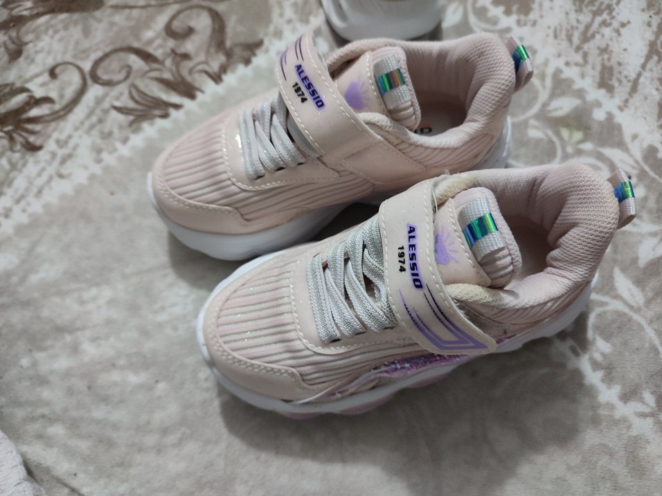 Kız Çocuk Pembe Renkli Fırfırlı Spor Ayakkabı - Görsel 2