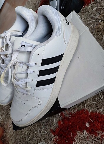 45 Beden beyaz Renk Orjinal adidas 45