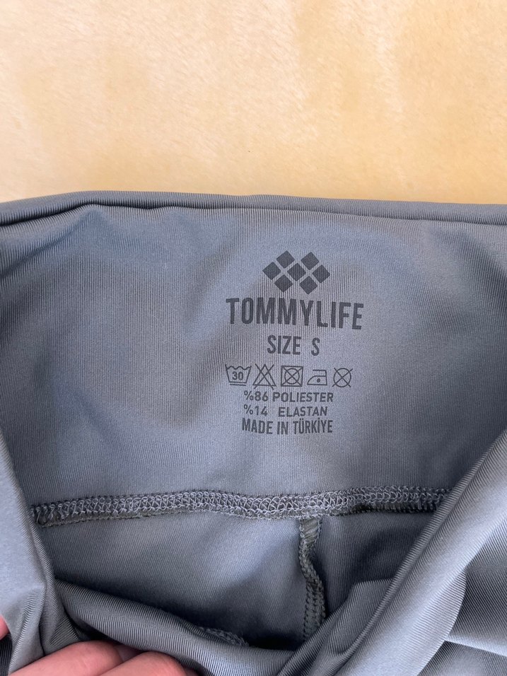 Tommy Life Gri Mini Spor Şort - Görsel 2