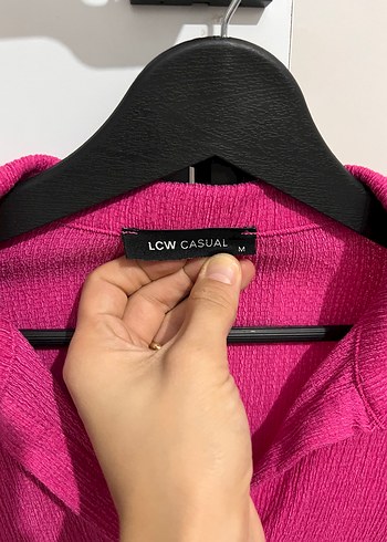 LC Waikiki Düğmeli Pembe Uzun Kollu V Yaka Kadın Gömlek