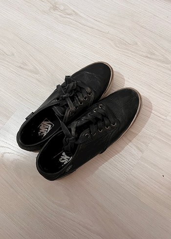 Vans 37