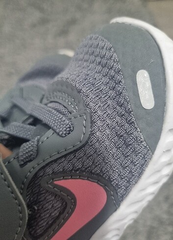 21 Beden Nike kız çocuk spor ayakkabisi
