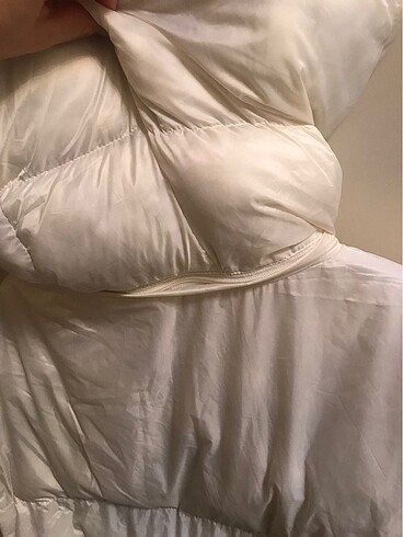 Beyaz şişme mont - Görsel 5