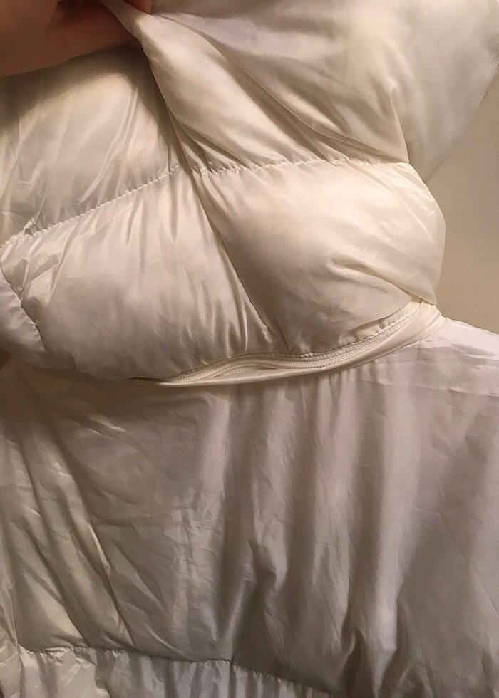 Beyaz şişme mont - Görsel 5