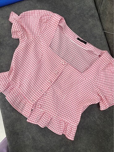 Pembe üst