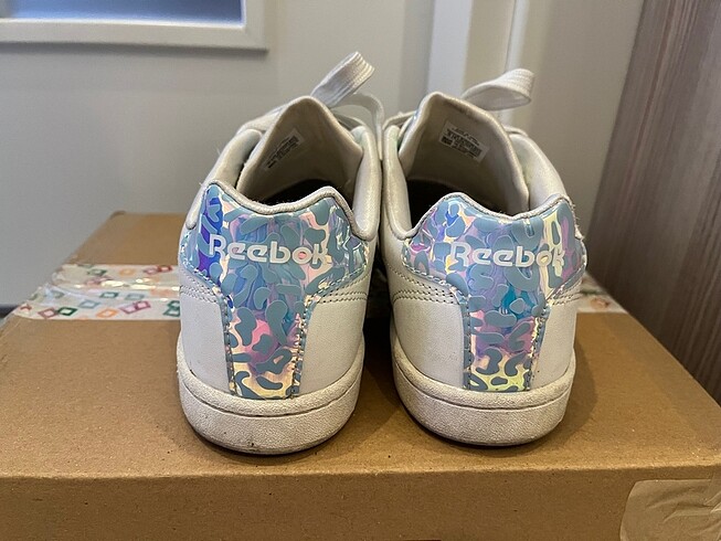36 Beden REEBOK 36 BEYAZ SPOR AYAKKABI