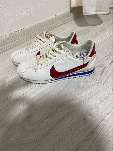 Nike Bayan spor ayakkabı