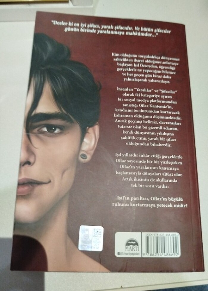 Kimse gerçek değil  - Görsel 2