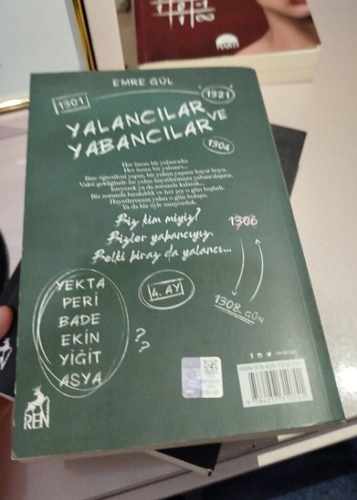 Yalancılar ve yabancılar set - Görsel 4