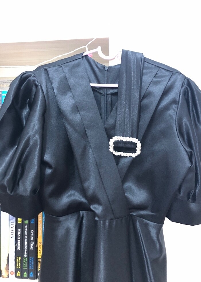 Siyah Elbise - Görsel 4