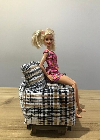 Barbie Babrie mini koltuk takımı 