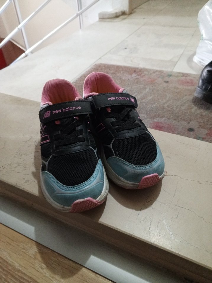 New Balance Kız Çocuk Pembe Spor Ayakkabı - Görsel 2