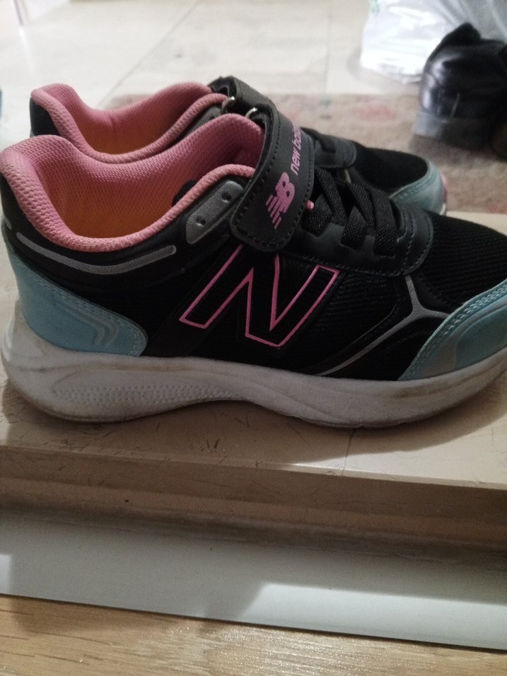New Balance Kız Çocuk Pembe Spor Ayakkabı - Görsel 4