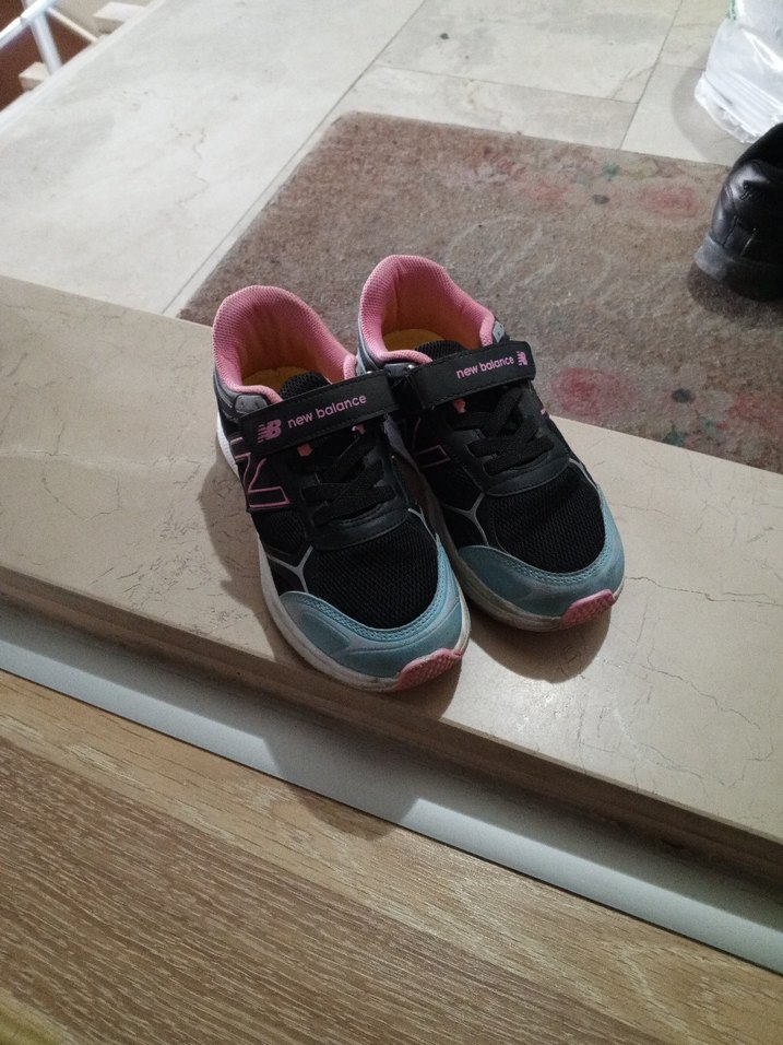 New Balance Kız Çocuk Pembe Spor Ayakkabı - Görsel 3