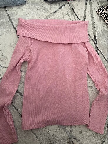 Pembe üst