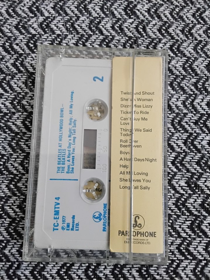 The Beatles -At the Hollywood Bowl Teyp Kaseti, İlk baskı 1977 - Görsel 2