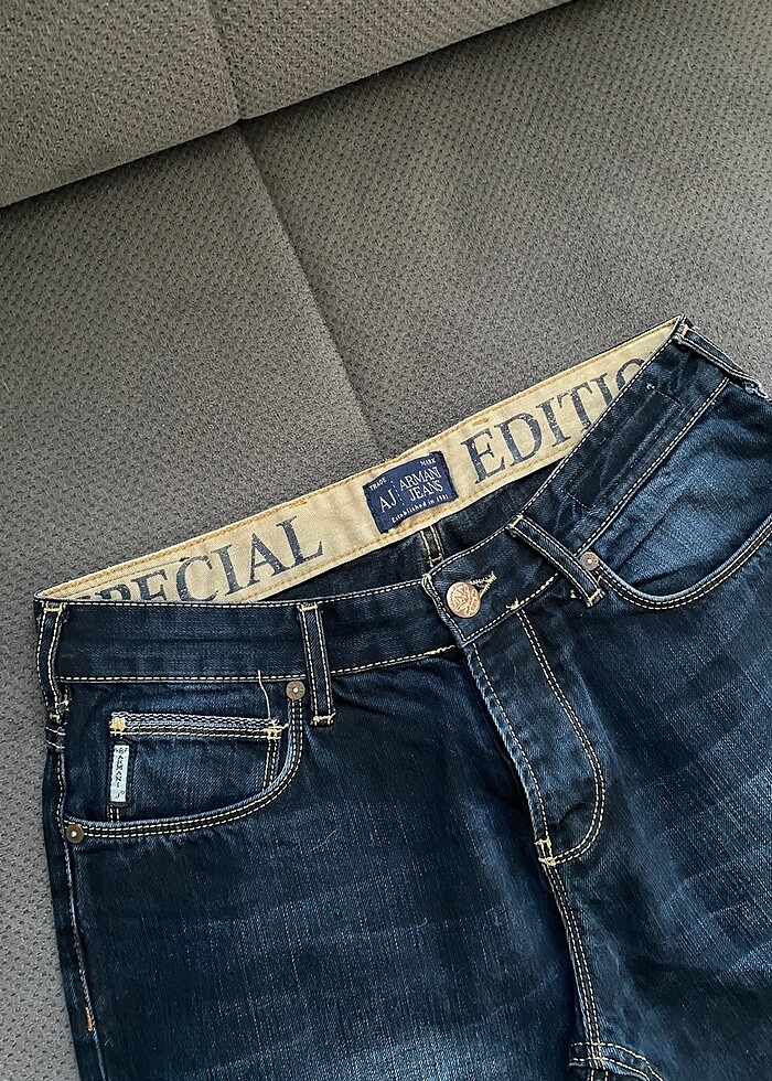Armani Jeans - Görsel 2
