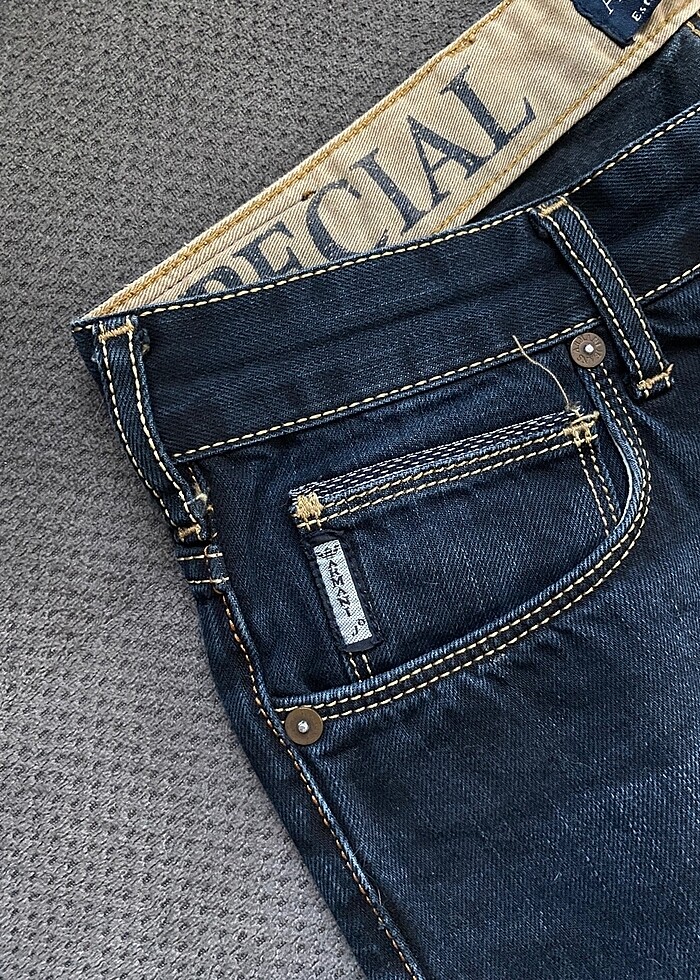Armani Jeans - Görsel 3