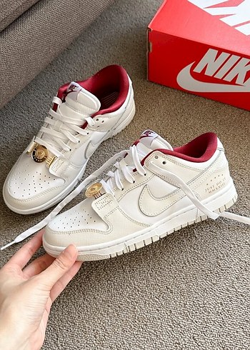 Nike Dunk Low SE Just Do It White Phantom