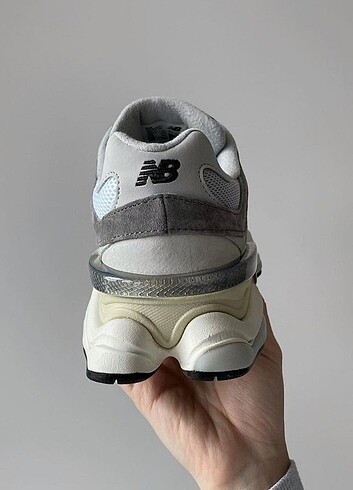 39 Beden New Balance 9060 Rain Cloud Grey