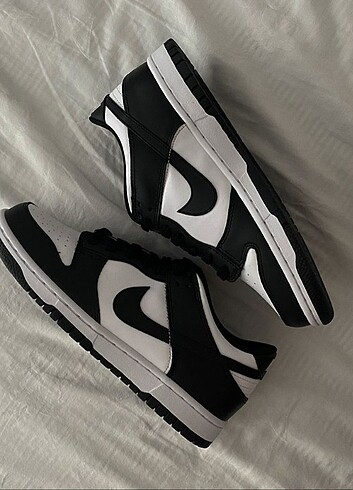 Nike Dunk Low Panda 