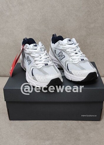 New Balance 530 White Silver Navy
